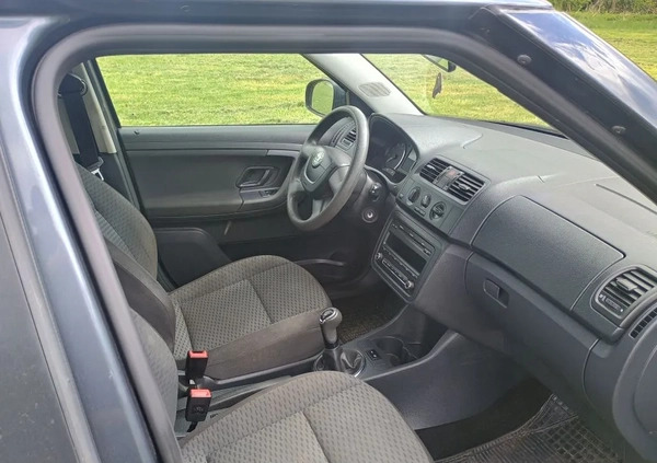 Skoda Fabia cena 17200 przebieg: 131000, rok produkcji 2012 z Częstochowa małe 67